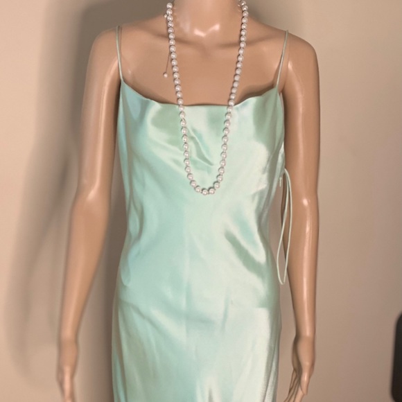 Alice + Olivia Harmony Dress - Picture 2 of 9